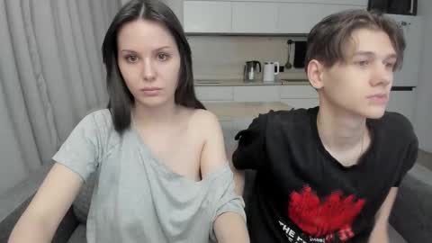 Snapshot of yourher0in chatting on 10.28.25 Aida online show from 10.28.25