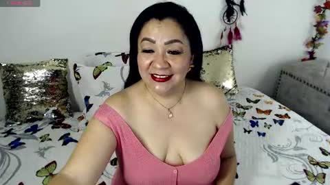 Snapshot of yourhornyjuliettee1 chatting on 07.12.26 Juliette online show from 07.12.26