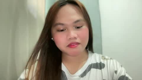Snapshot of yourhotgirl_lyn chatting on 07.30.26 yourhotgirl_lyn online show from 07.30.26
