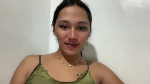 Snapshot of yourhotlove_jamellaxxx chatting on 10.27.25 LOVING JAMMELA online show from 10.27.25