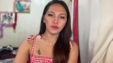Snapshot of yourhotlove_jamellaxxx chatting on 12.19.25 LOVING JAMMELA online show from 12.19.25