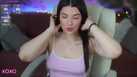 L O L A online show from 05.20.26