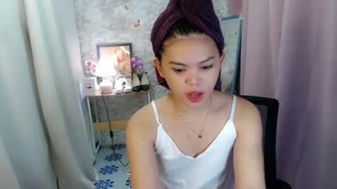 Snapshot of yourlovelytranspinay chatting on 02.04.26 your lovely Dina online show from 02.04.26