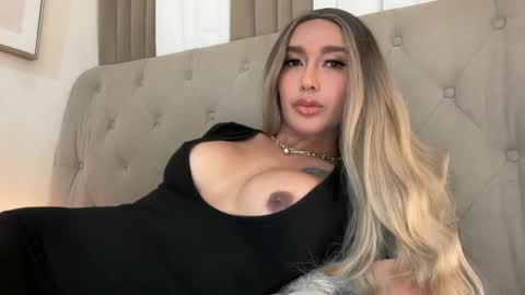 Snapshot of yourlovingpearlita1000 chatting on 01.10.25 Pearl online show from 01.10.25