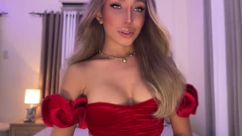 Snapshot of yourlovingpearlita1000 chatting on 09.15.25 Pearl online show from 09.15.25