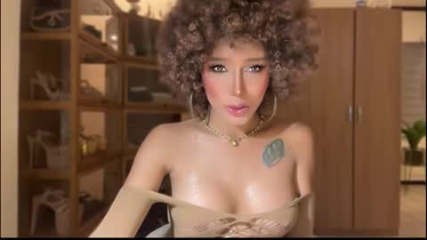 Snapshot of yourlovingpearlita1000 chatting on 11.22.25 Pearl online show from 11.22.25