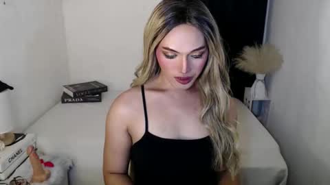 TIFFANY SUCKING QUEEN online show from 04.27.26