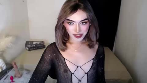Snapshot of yournaughtykendal chatting on 05.25.26 TIFFANY SUCKING QUEEN online show from 05.25.26