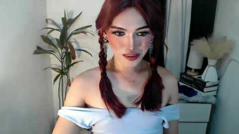 Snapshot of yournaughtykendal chatting on 06.16.26 TIFFANY SUCKING QUEEN online show from 06.16.26