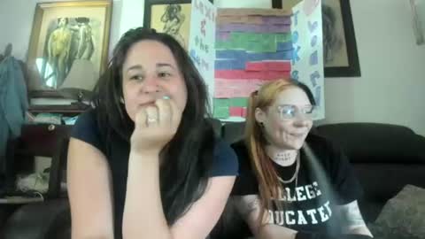 Snapshot of yournewfavoritecamgirl chatting on 07.31.26 Lexi online show from 07.31.26