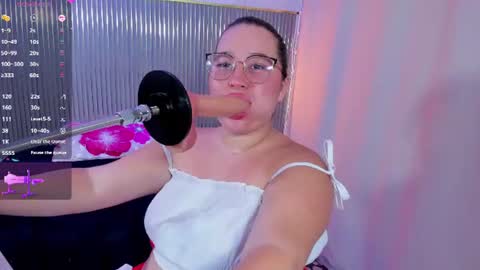 Snapshot of yourpretty_chloe chatting on 07.18.26 CHLOE online show from 07.18.26