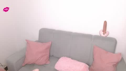 Snapshot of yourprivateslut chatting on 06.18.26 yourprivateslut online show from 06.18.26
