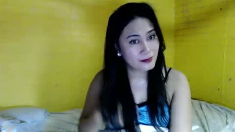 Snapshot of yourseductive_vinaxx chatting on 09.23.25 yourseductive_vinaxx online show from 09.23.25