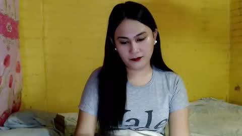 Snapshot of yourseductive_vinaxx chatting on 10.01.25 yourseductive_vinaxx online show from 10.01.25