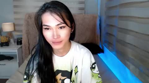 Snapshot of yoursexservice chatting on 10.13.25    online show from 10.13.25