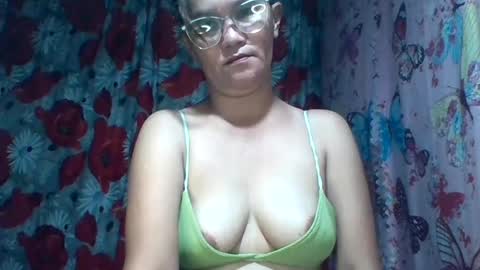 Snapshot of yourshygirl82 chatting on 06.19.26 im MAY online show from 06.19.26