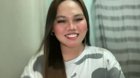 Snapshot of yourspecialgirl_rhea chatting on 07.13.26 yourspecialgirl_rhea online show from 07.13.26