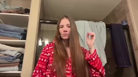 yourstrulylivy online show from 12.24.24