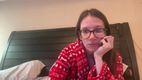 yourstrulylivy online show from 02.10.25