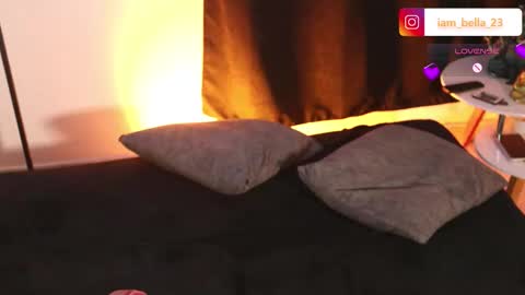 Bella- Independert Model online show from 03.27.26