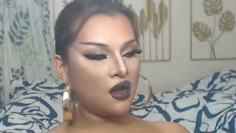 Snapshot of yourtrannyqueenxxx chatting on 06.30.26 Anastacia Grey online show from 06.30.26
