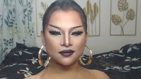 Snapshot of yourtrannyqueenxxx chatting on 07.27.26 Anastacia Grey online show from 07.27.26