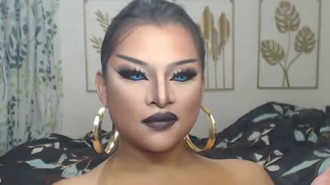 Snapshot of yourtrannyqueenxxx chatting on 07.28.26 Anastacia Grey online show from 07.28.26