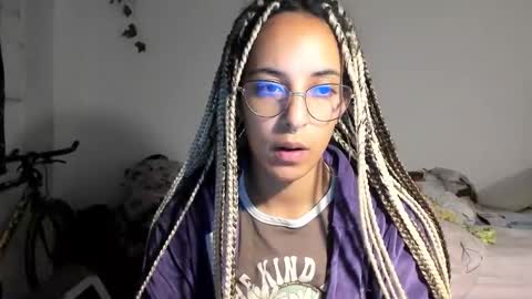 elizabeth  ju   online show from 01.26.25