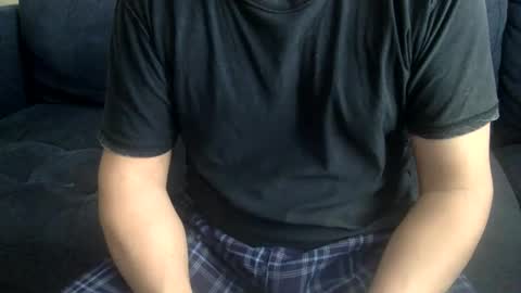 Snapshot of yque2 chatting on 02.22.25 yque online show from 02.22.25