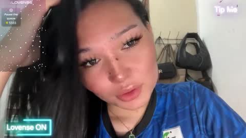 yrdrmgrl_jennie26 online show from 03.11.26