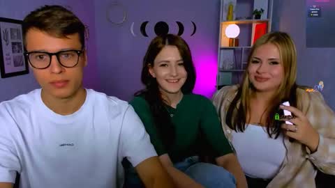 Snapshot of yudji_boy chatting on 09.12.25 yudji_boy online show from 09.12.25