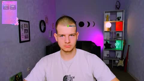 Snapshot of yudji_boy chatting on 09.20.25 yudji_boy online show from 09.20.25