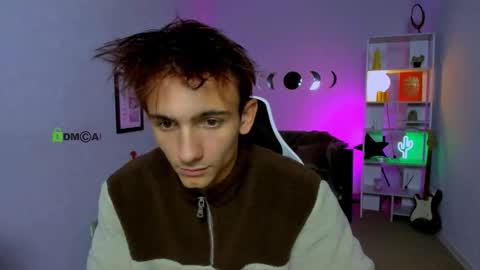 Snapshot of yudji_boy chatting on 10.03.25 yudji_boy online show from 10.03.25