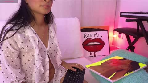Snapshot of yues0506 chatting on 01.24.25 Yurani online show from 01.24.25