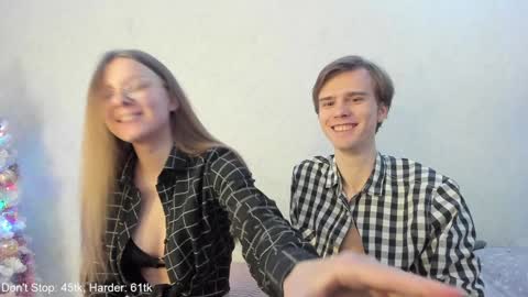 Snapshot of yueslang chatting on 12.29.24 Yue Lang and Samm online show from 12.29.24