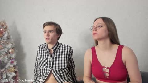 Snapshot of yueslang chatting on 12.30.24 Yue Lang and Samm online show from 12.30.24