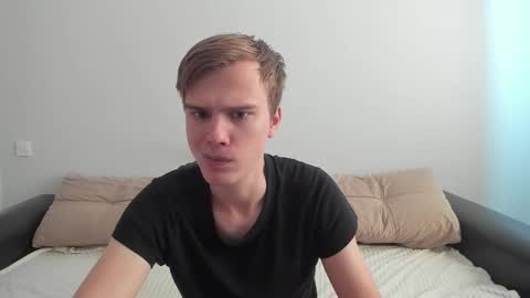 Snapshot of yueslang chatting on 10.04.25 Yue Lang and Samm online show from 10.04.25