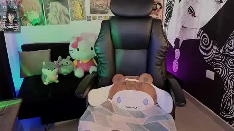    rawr   Anne Independent model      online show from 02.04.26