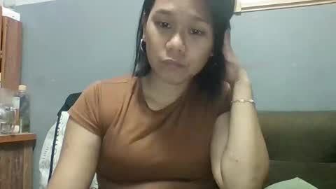 Snapshot of yukii28 chatting on 04.15.26 yukii28 online show from 04.15.26