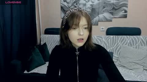 YukiShine online show from 04.06.26