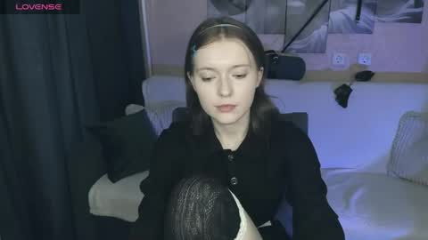 YukiShine online show from 04.23.26