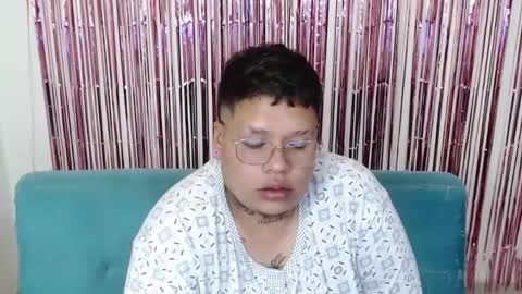 yul and val couple online show from 12.04.25