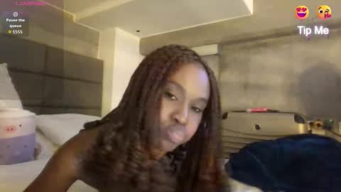 YulianaIndependent online show from 11.19.25