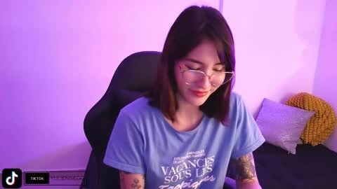 Yulienne online show from 11.19.25