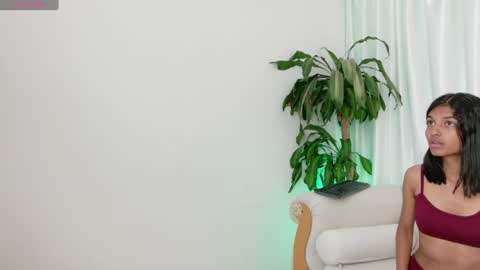 yuliethpetite online show from 07.06.26