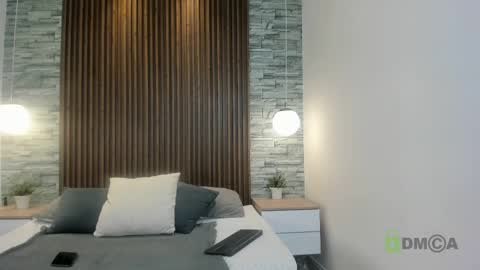 yulievans online show from 12.31.24