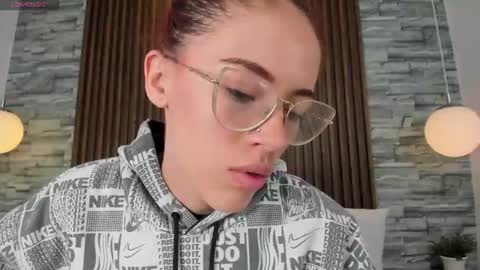 yulievans online show from 10.13.25