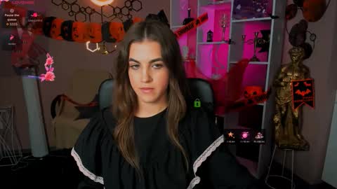 Snapshot of yume_sakura_ chatting on 10.31.25 yume_sakura_ online show from 10.31.25