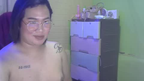 yummy_hardfucker online show from 01.30.25