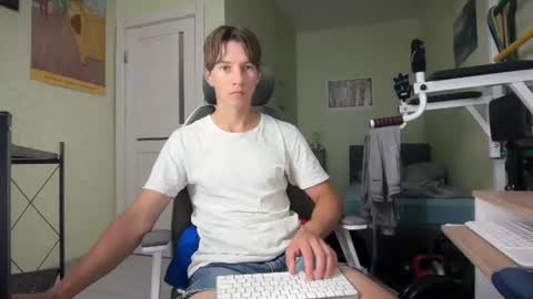 Snapshot of yummyalexxx chatting on 07.11.26 Alex online show from 07.11.26